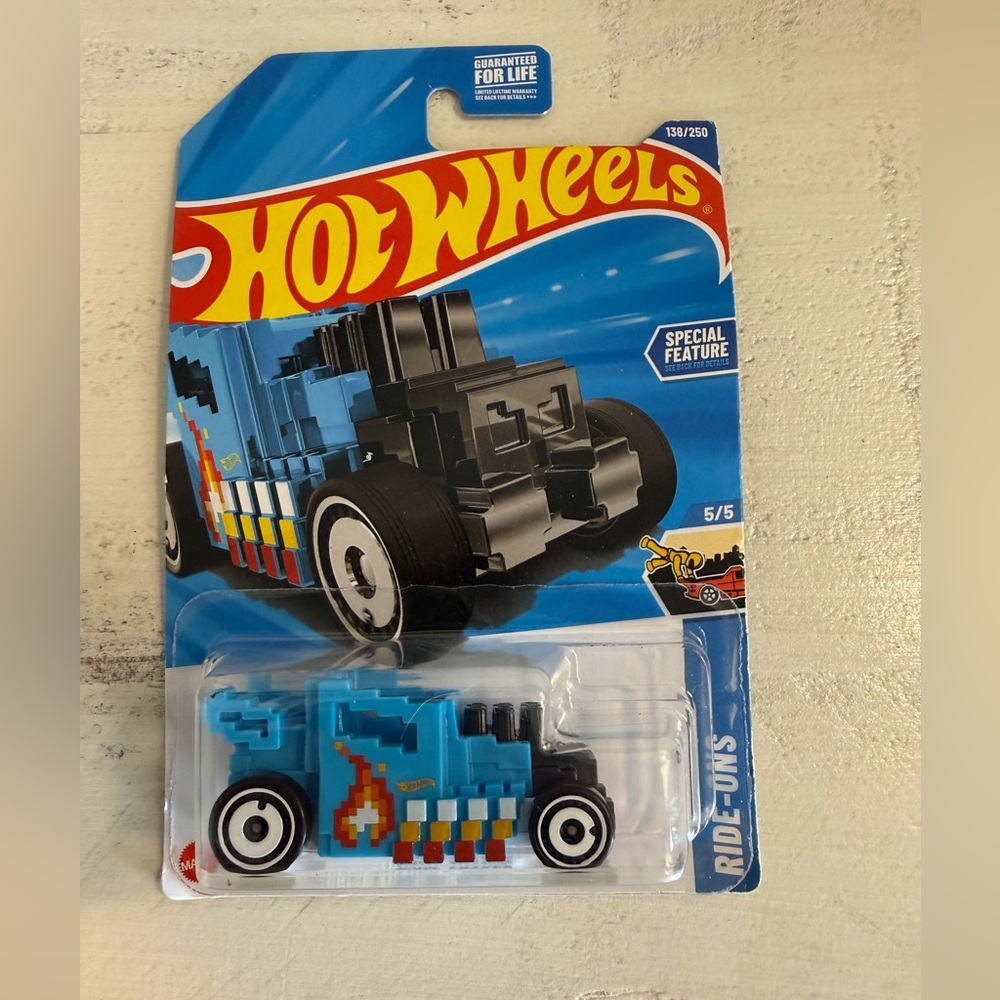 Hot Wheels 2025 Pixel Shaker Blue 138/250 Ride-Ons Case M